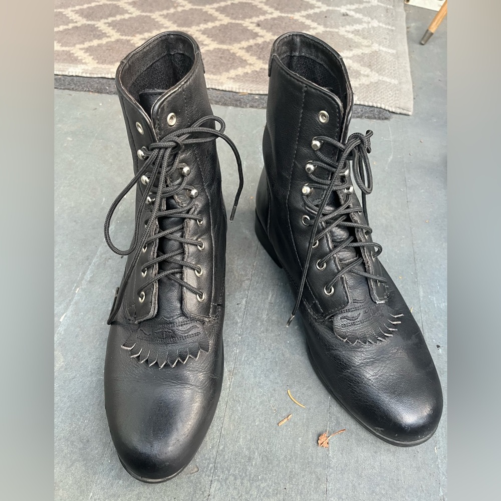 Ariat Heritage Lacer boots with kiltie